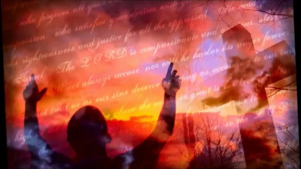 Silhouettes en adoration devant un fond lumineux, représentant la louange et la musique chrétienne en français.